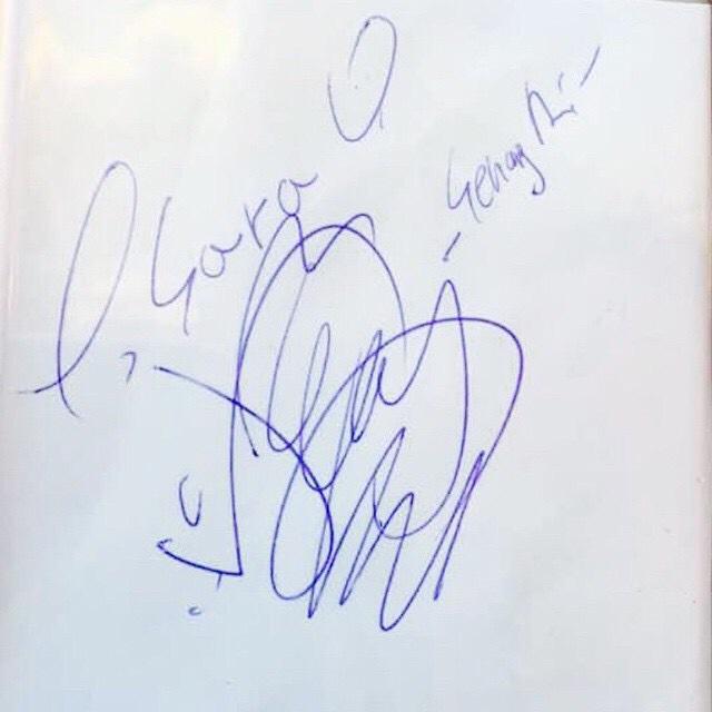 autograph-for-sarazchachi.jpg