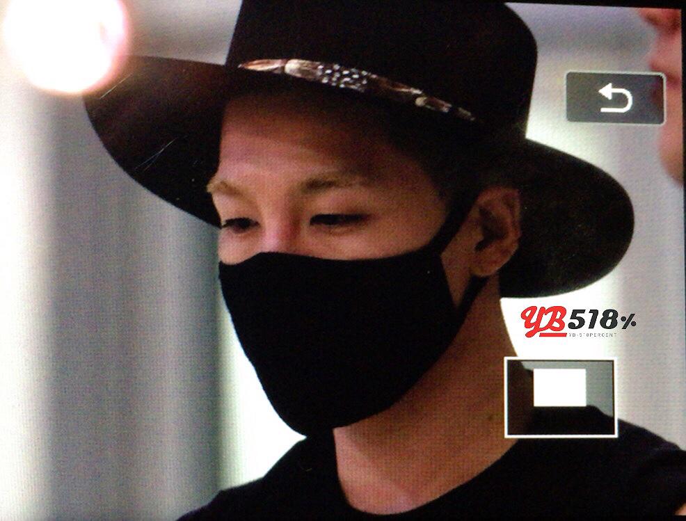 Taeyang Arrival Malaysia 2015-02-06 -5.jpg