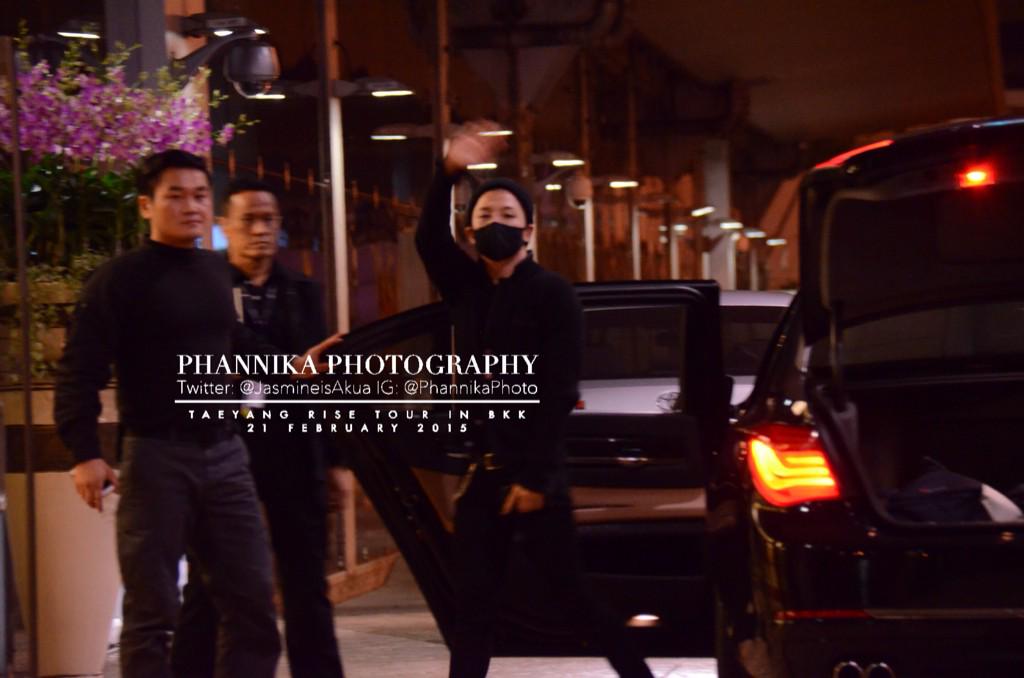 Taeyang leaving Bangkok 2015-02-22 - by JasmineisAkua 01.jpg