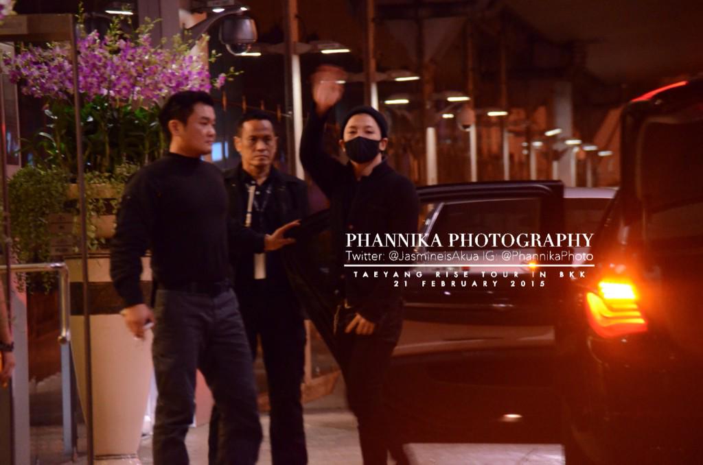 Taeyang leaving Bangkok 2015-02-22 - by JasmineisAkua 04.jpg
