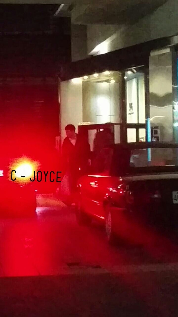 BIGBANG - YG Building - 24feb2015 - TOP - ___??C-Joyce??????? - 01.jpg