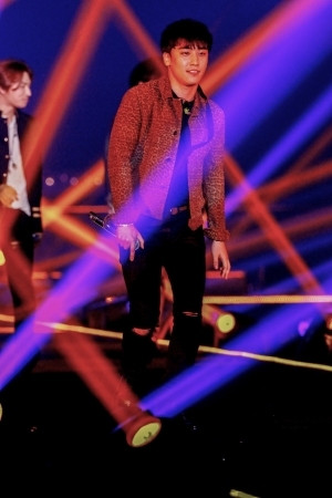 20150324-BIG-BANG-5.jpg