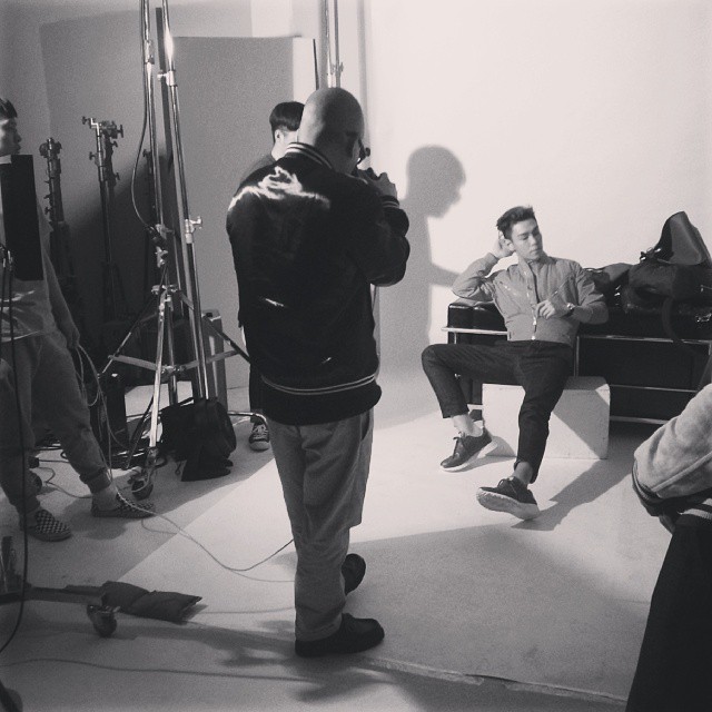 TOP Esquire Preview 2015-04 02.jpg