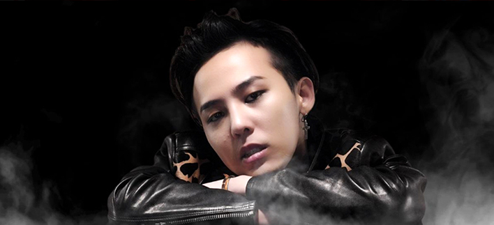 G-Dragon KLive Hologram Concert 2015 007.jpg