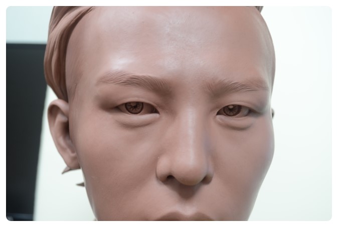 G-Dragon Doll 09.jpg