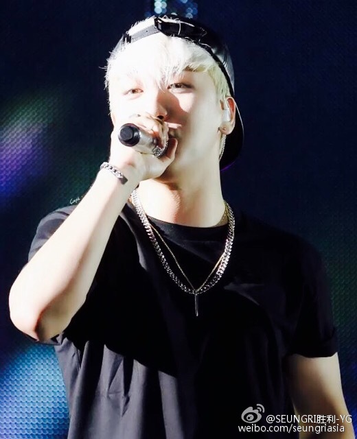 Ri Weibo