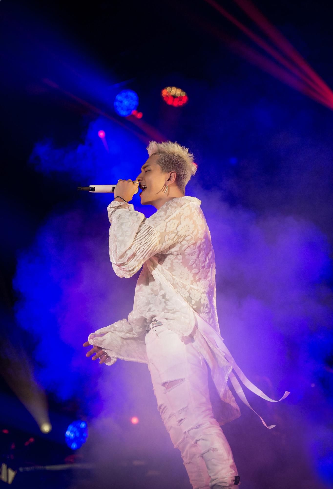 TaeYang, TaeYang White Night, TaeYang World Tour, TaeYang Concert, TaeYang 2017 Concert