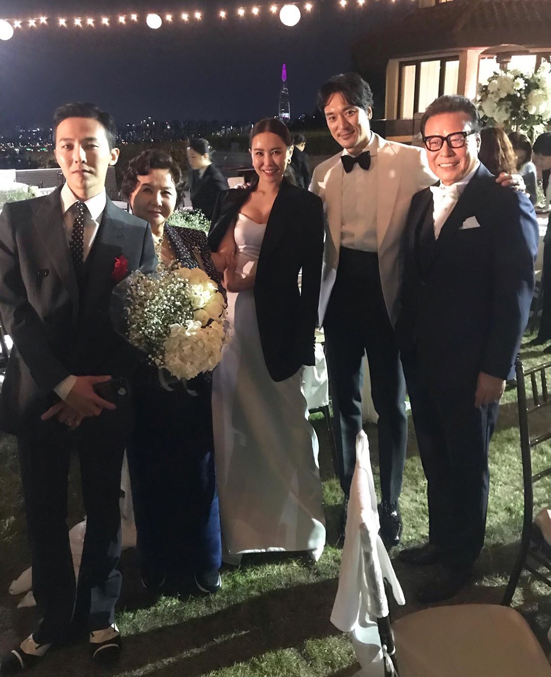 photos-dami-kwon-s-instagram-update-from-her-wedding-featuring-photos-with-g-dragon-posted-on-2019-10-12
