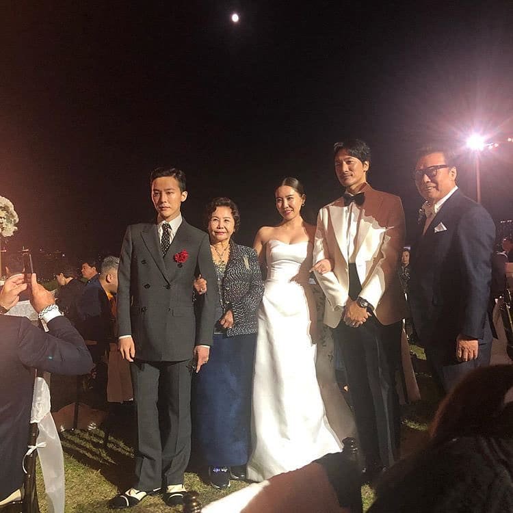 photos-g-dragon-attends-his-sisters-dami-kwon-s-wedding-congratulations-to-the-newly-wed-couple