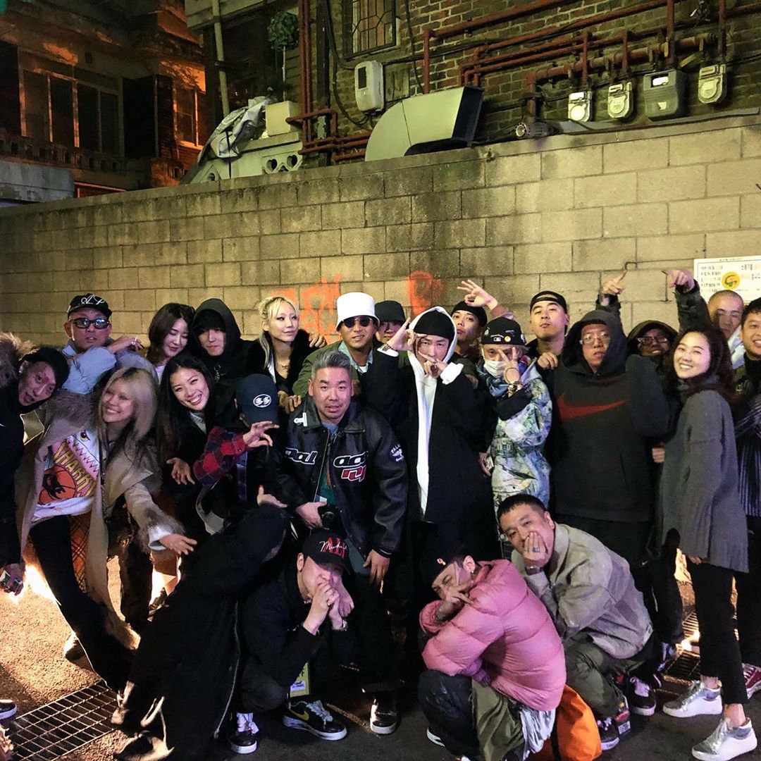 social-media-more-fakesickness-instagram-and-stories-update-with-g-dragon-2019-11-25