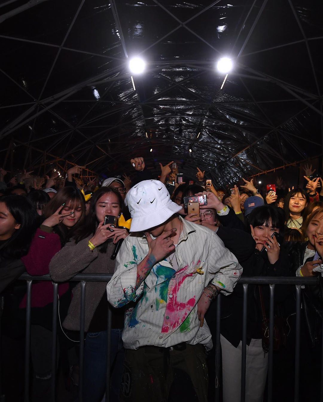social-media-typhoon0705-instagram-update-of-g-dragon-from-peaceminusone-x-nike-event-posted-2019-11-25
