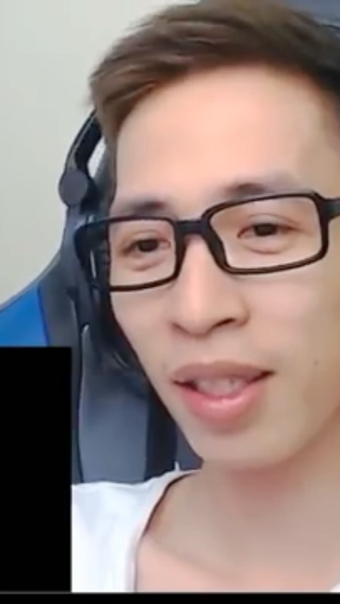 ▶