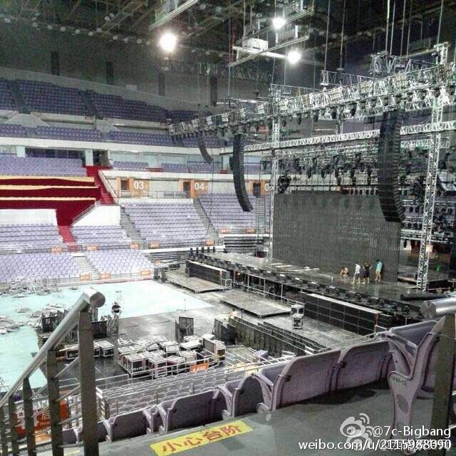 BIGBANG-TheStage-Nanjing_2.jpg