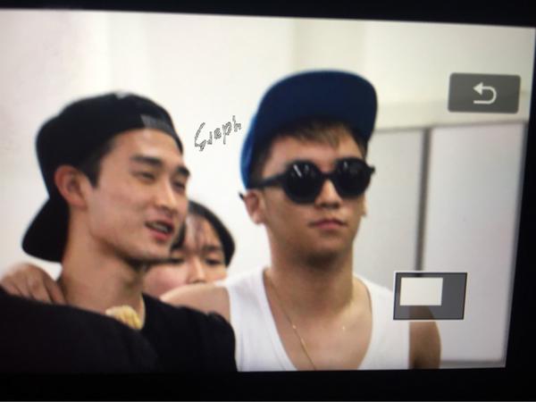BIGBANG_Arrival_Jakarta_from_Manila_2015-08-01_3.jpg