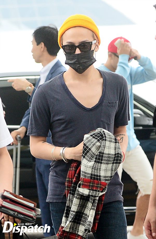 BIGBANG_Seoul_ICN_to_Manila_2015-07-30_Press_003.jpg