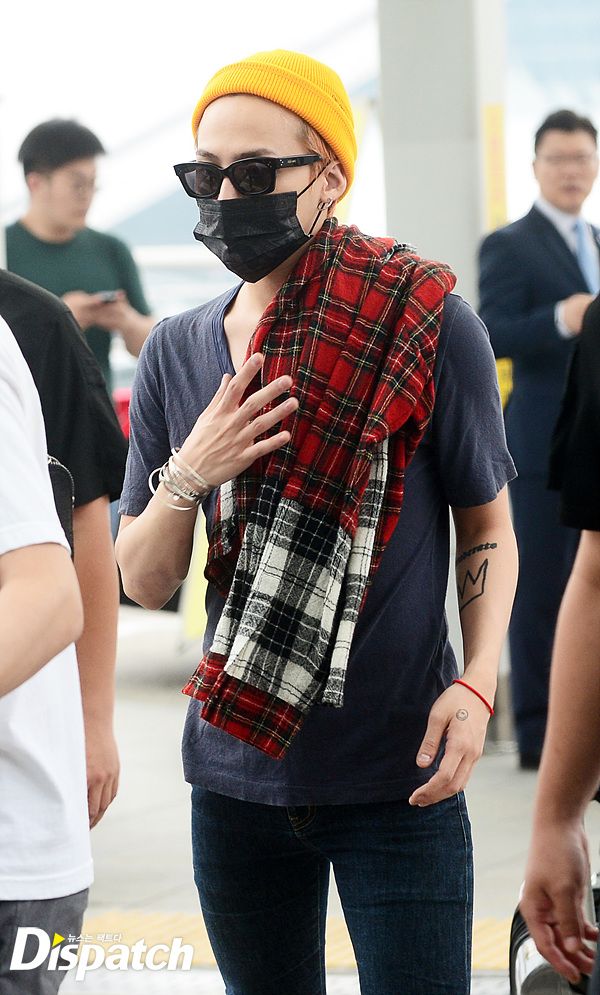 BIGBANG_Seoul_ICN_to_Manila_2015-07-30_Press_004.jpg