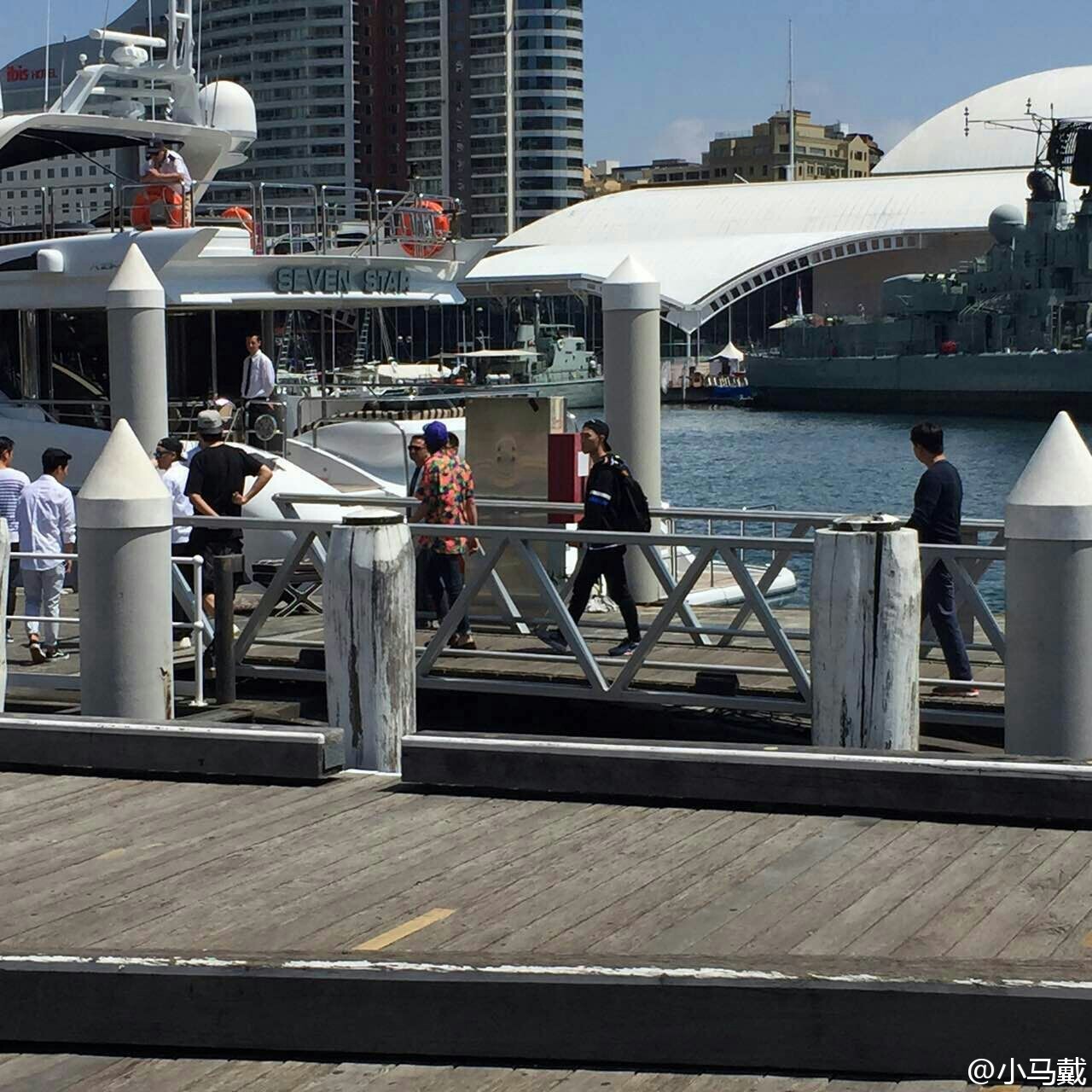 BIGBANG_Yacht_Sydney_2015-10-19_1.jpg