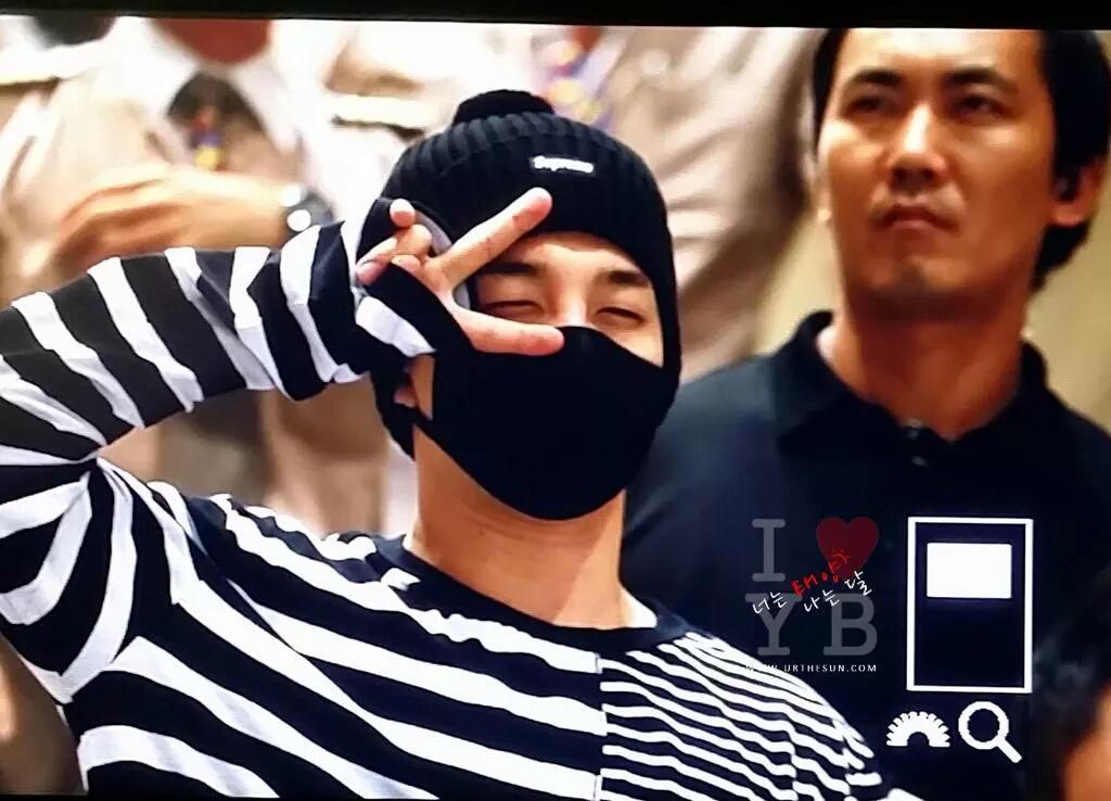BIGBANG_arrival_Seoul_from_Chongqing_2015-08-31_13.jpg