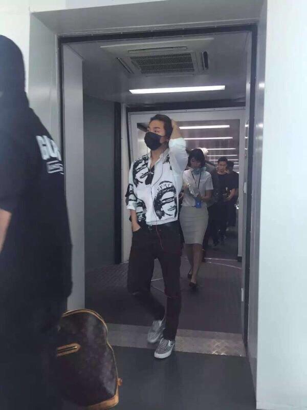BIGBANG_lArrival_Shenzhen_from_Seoul_2015-08-07_017.jpg