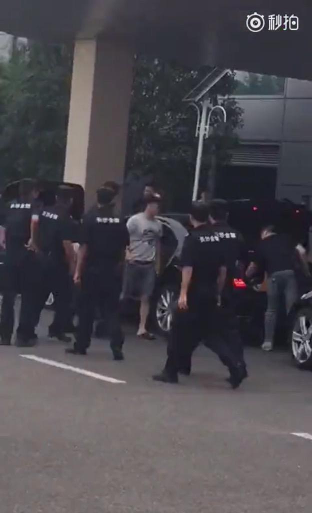 Big_Bang_-_Changsha_Airport_-_30aug2015_-_QjQj_Kwon_-_01.jpg