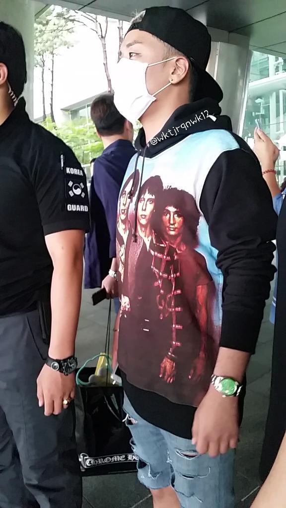 Big_Bang_-_Incheon_Airport_-_13jul2015_-_wktjrqnwk12_-_01.jpg