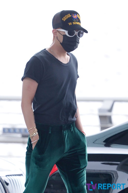 Big_Bang_-_Incheon_Airport_-_26jun2015_-_TV_Report_-_08.jpg