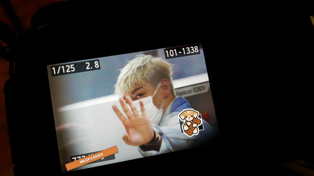 Big_Bang_-_Jakarta_Airport_-_02aug2015_-_mrspaarkk_-_01.jpg