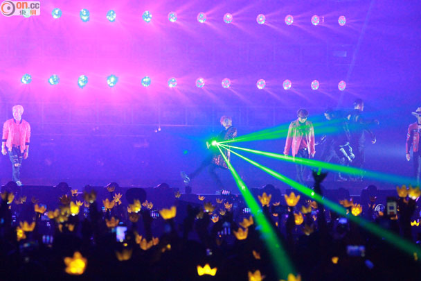 Big_Bang_-_Made_Tour_2015_-_Hong_Kong_-_12jun2015_-_on.cc_-_05.jpg