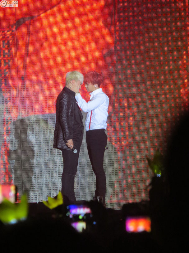 Big_Bang_-_Made_Tour_2015_-_Hong_Kong_-_12jun2015_-_on.cc_-_08.jpg
