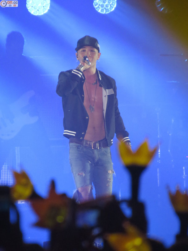 Big_Bang_-_Made_Tour_2015_-_Hong_Kong_-_12jun2015_-_on.cc_-_14.jpg