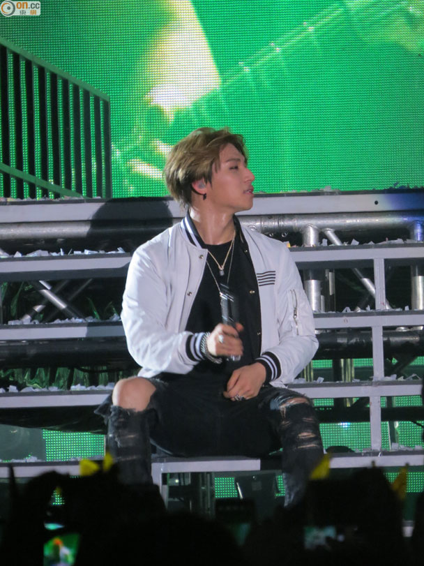 Big_Bang_-_Made_Tour_2015_-_Hong_Kong_-_12jun2015_-_on.cc_-_17.jpg