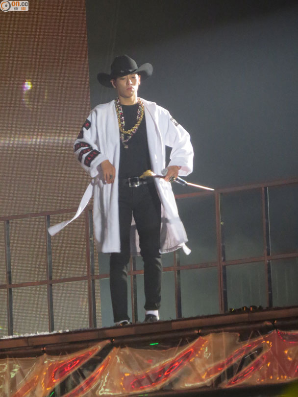 Big_Bang_-_Made_Tour_2015_-_Hong_Kong_-_12jun2015_-_on.cc_-_18.jpg