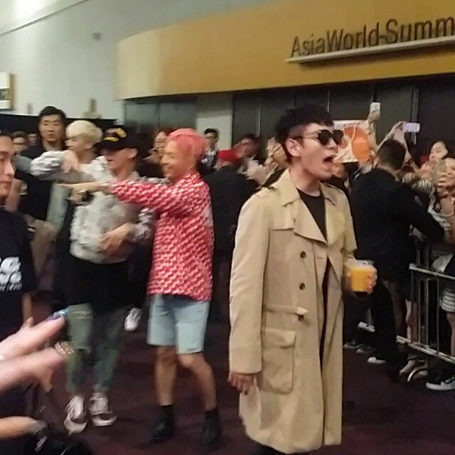 Big_Bang_-_Made_Tour_2015_-_Hong_Kong_-_Send-Off_-_12jun2015_-_msbluemsbluemsblue_-_01.jpg
