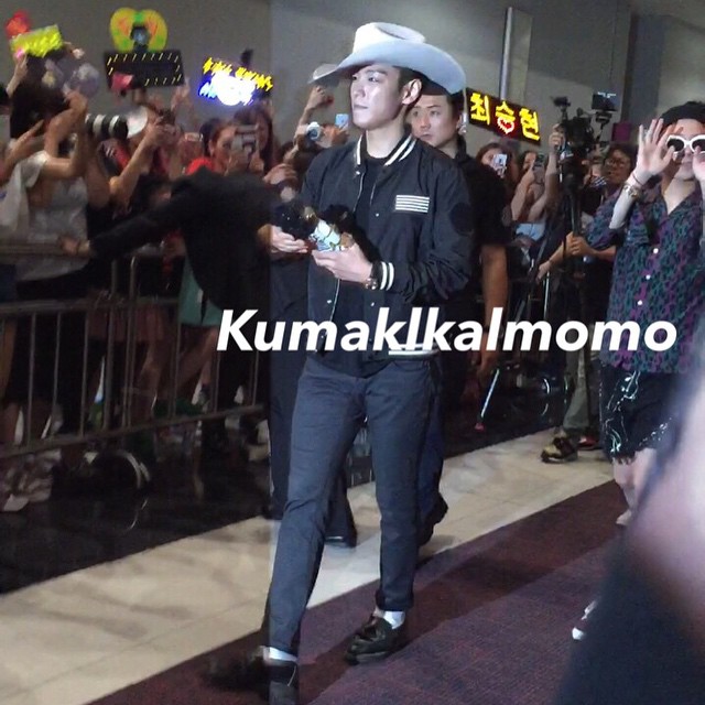 Big_Bang_-_Made_Tour_2015_-_Hong_Kong_-_Send-Off_-_13jun2015_-_kumaklkalmomo_-_07.jpg