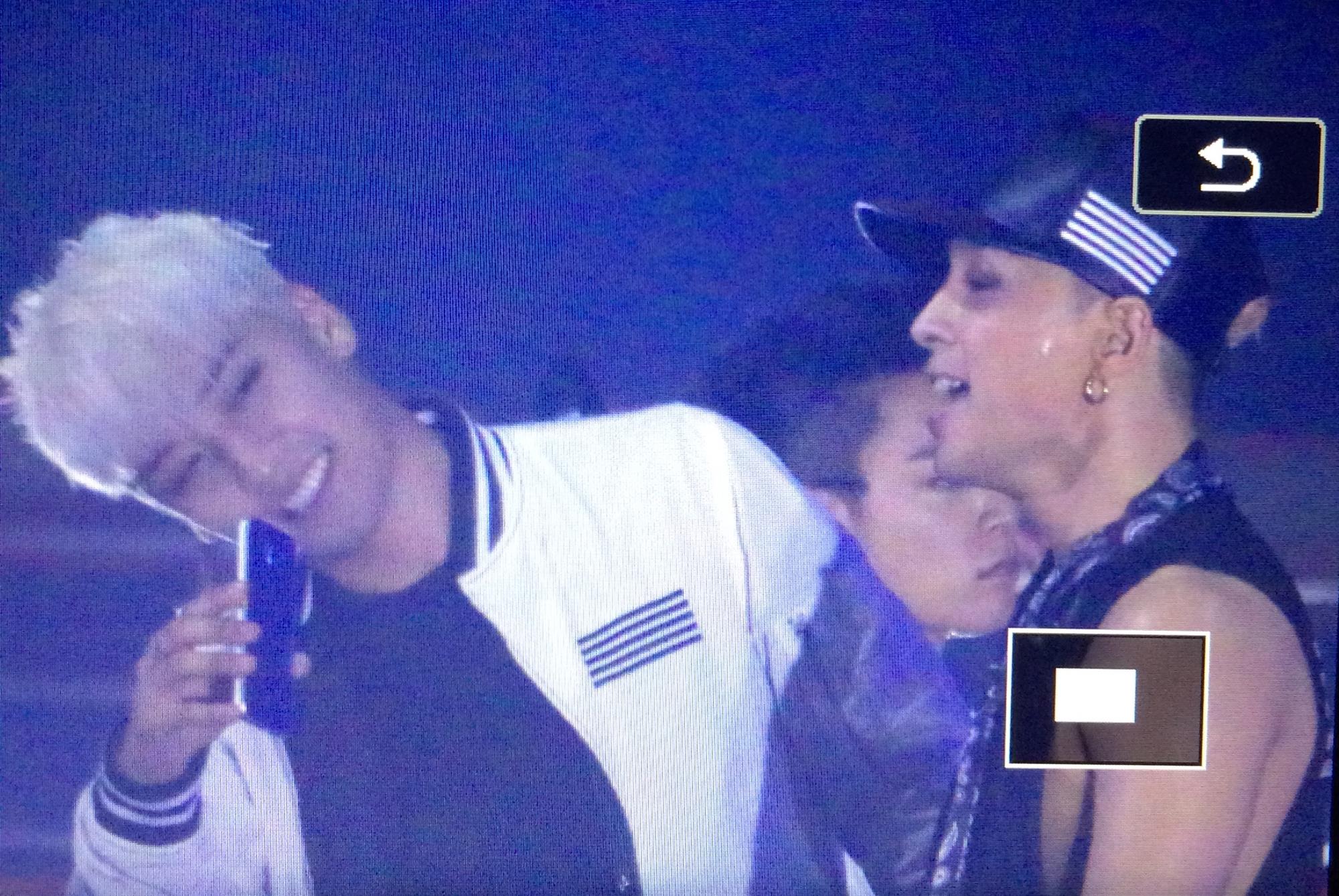 Big_Bang_-_Made_Tour_2015_-_Wuhan_-_28jun2015_-_3280836830_-_18_Custom.jpg