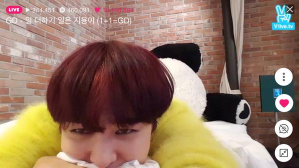 G-Dragon_V_App_2015-09-02_4.jpg