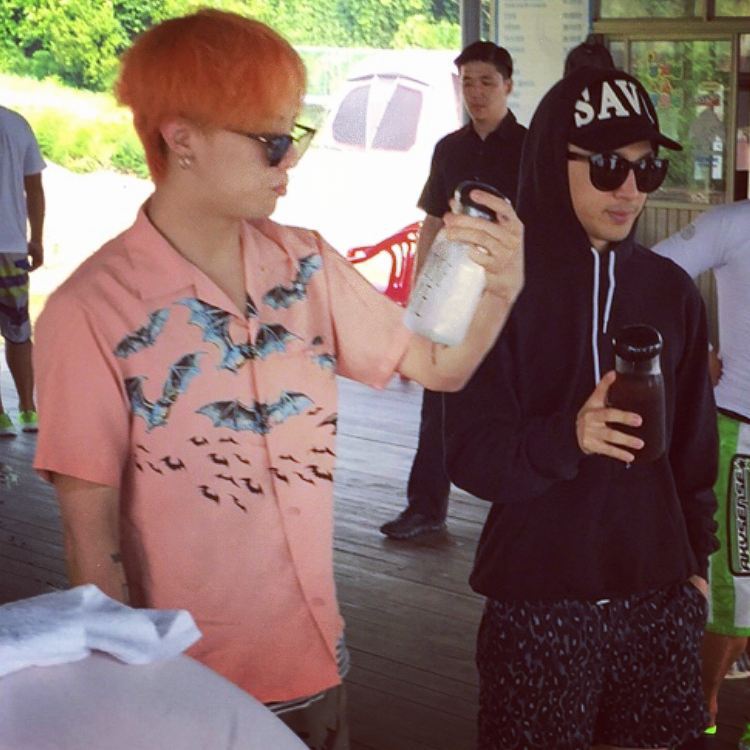 G-Dragon__Tae_Yang_-_ONE_Water_Leisure_-_14jul2015_-_ming009__-_02.jpg