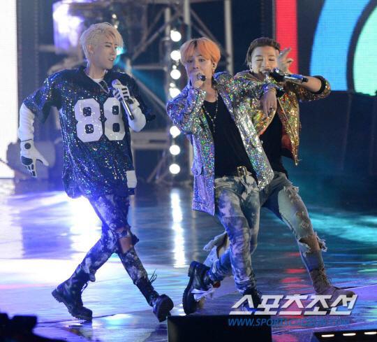GDxTaeyang_Infinity_Challenge_Festival_2015-08-13_3.jpg