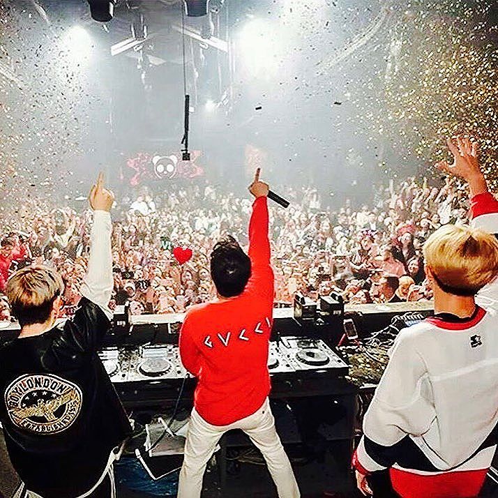 Seungri Instagram Nov 11, 2017 5:20am