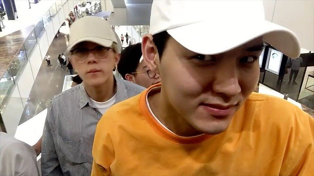 Seungri Instagram Nov 4, 2017 12:42pm