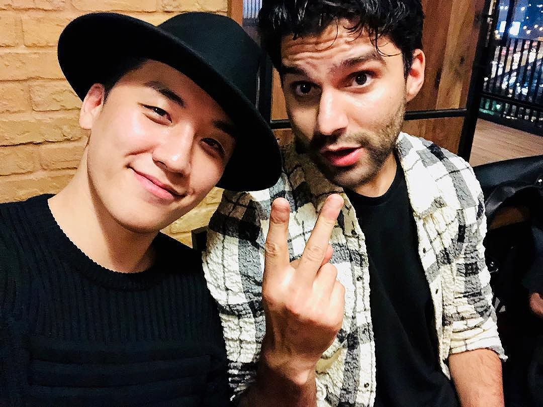 dinner-with-xr3hab-in-xygrepublique-my-bkk-lets-working-on-it-bro-hahah-merry-christmas-by-the-way-b