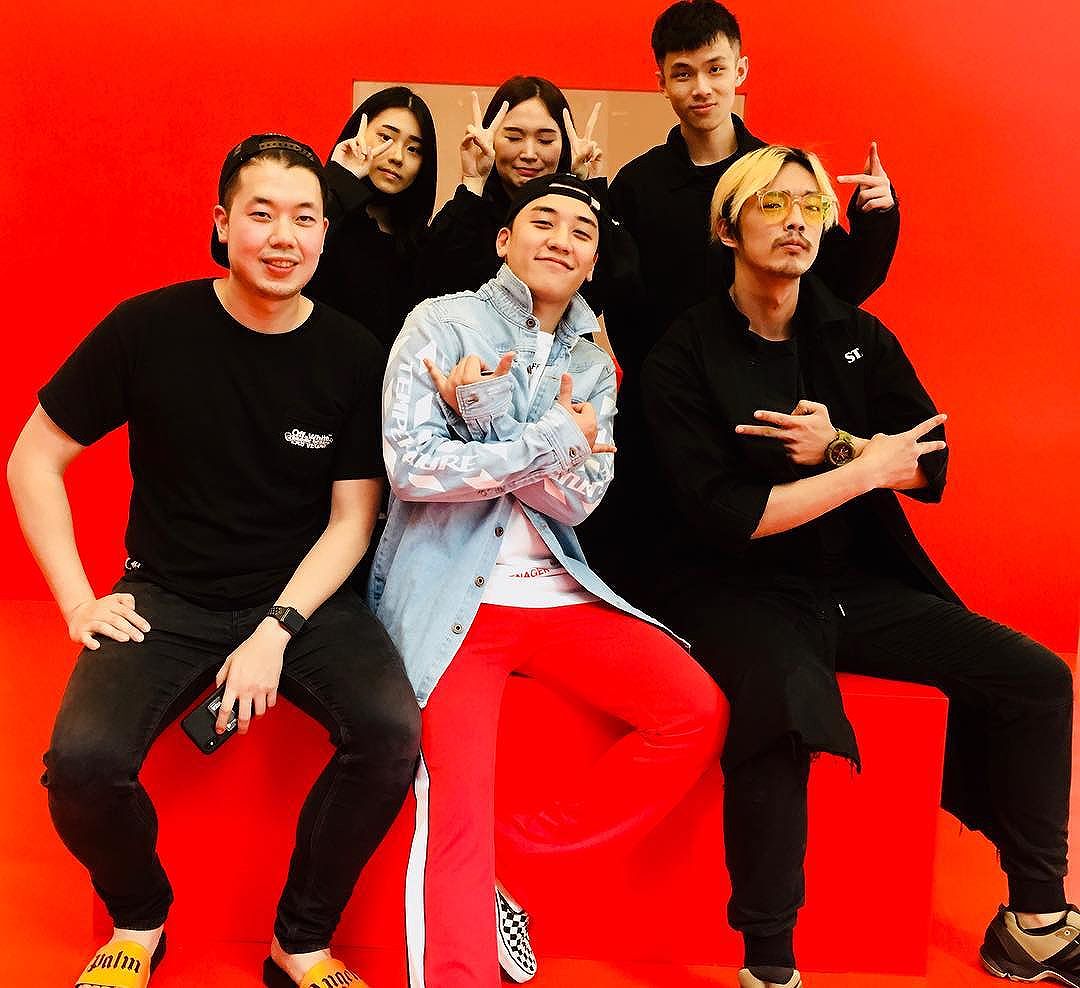 im-in-xoff-white-kualalumpur-right-now-so-hot-here-xtasdta