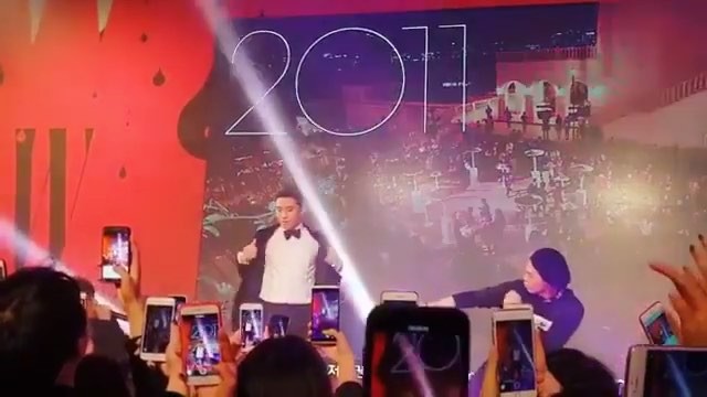 흔한 진상 손님 무대 난입 @callmegray @longlivesmdc #aomg @wkorea