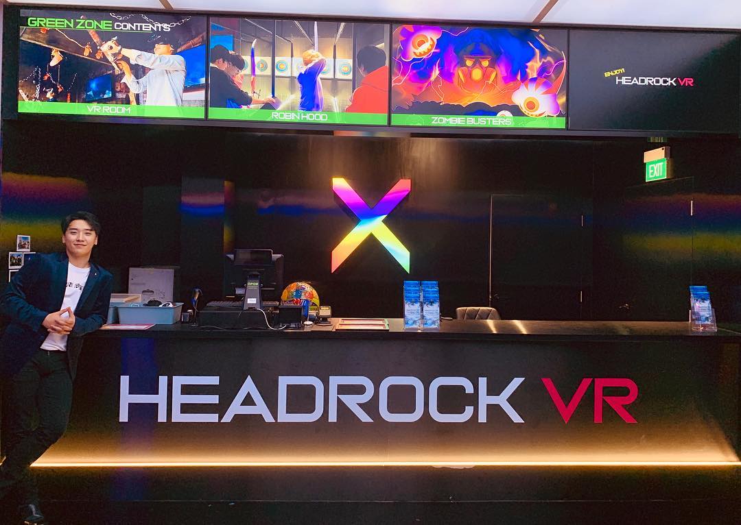 Welcome to @headrockvr bring u to the fantasy world! @headrockvrsg #sentosa #universalstudios ??