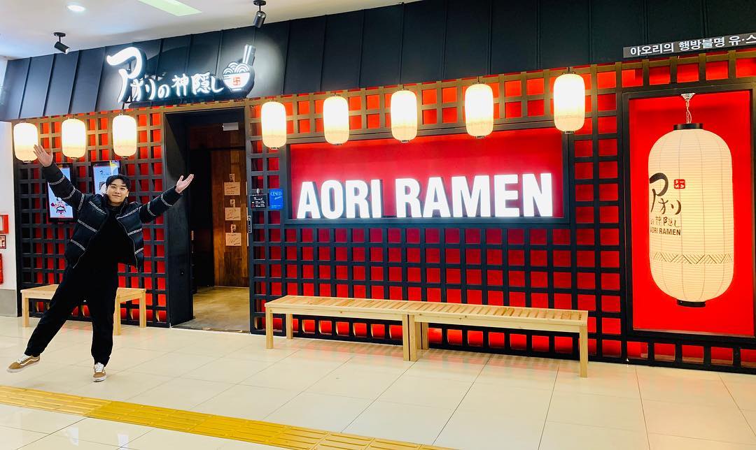?아오리라멘 53호점이 광주 유•스퀘어에 오픈했습니다.?⠀⠀⠀⠀⠀⠀⠀⠀⠀⠀⠀⠀⠀⠀⠀⠀⠀아오리라멘 53호점, 국내 44호점이 12월 01일 토요일 광주 유•스퀘어에 오픈했습니다!대한민국 최대 규모의 고속버스터미널로 전라남도 교통의 중심지이자, 문화와 쇼핑 등 다양한 시설들이 집결되어 있어 광주의 랜드마크로 자리 잡은 유•스퀘어로 아오리라멘이 찾아갑니다.상무점에 이은 광주 2호점! 광주 유•스퀘어점은 광주시 서구 무진대로 904, 유스퀘어 1층 149호에서 만나실 수 있습니다. ⠀⠀⠀⠀⠀⠀⠀⠀⠀⠀⠀⠀⠀⠀⠀⠀⠀?アオリラーメン53号店が光州ユースクエアにオープンしました?アオリラーメン53号店、国内44号店目が12月１日 土曜日に光州ユースクエアにオープンしました！韓国最大規模の高速バスターミナルで、全羅南道交通の中心地であり、文化やショッピングなど様々な施設が集結されている光州のランドマーク、ユースクエアにてアオリラーメンを味わって頂けます。光州 尚武店に続く光州2号店！光州ユースクエア店は光州市西区武珍大路904、ユースクエア1階149号にてお会いできます。⠀⠀⠀⠀⠀⠀⠀⠀⠀⠀⠀⠀⠀⠀⠀⠀⠀Aori拉面第53号店光州U•Square店已经开业啦!Aori拉面53号店，国内第44号店已于12月01日星期六在光州U•Square开业啦！光州拥有韩国最大规模的高速公交汽车站，也是全罗南道交通的中心，聚集着文化、购物等设施。以后大家也可以在光州U•Square品尝到美味的Aori拉面了！作为光州的2号店，U•Square店位于光州市光山区武珍大路904号，U•Square一层149号。⠀⠀⠀⠀⠀⠀⠀⠀⠀⠀⠀⠀⠀⠀⠀⠀⠀The 53rd branch of Aori Ramen has opened at U•Square Gwangju.The 53rd branch of Aori Ramen(Domestic 44th branch)has opened on Dec 1st Saturday at U•Square Gwangju!We are heading to U•Square where has been the landmark of Gwangju, A major transportation hub within the biggest Express Bus Terminal, Enormous complex facilities “culture, Shopping” are assembled.The 2nd branch of Aori Ramen after ‘Sangmu’ in Gwangju!Aori Ramen U•Square branch is located at 904, Mujin-daero, Seo-gu, Gwangju, Republic of Korea, 149, 1st floor, U•Square.