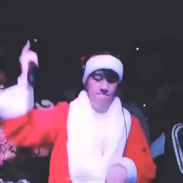 #크리스마스 #Xmas DJ santa riri @burningsun_seoul ? videoclip by #leeseunghyunbar