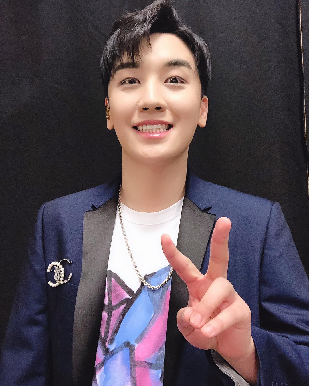 We gon rock ! In manila see u at the show thegreatseungritour2019live #manila #tokyo #osaka #seoul #singapore