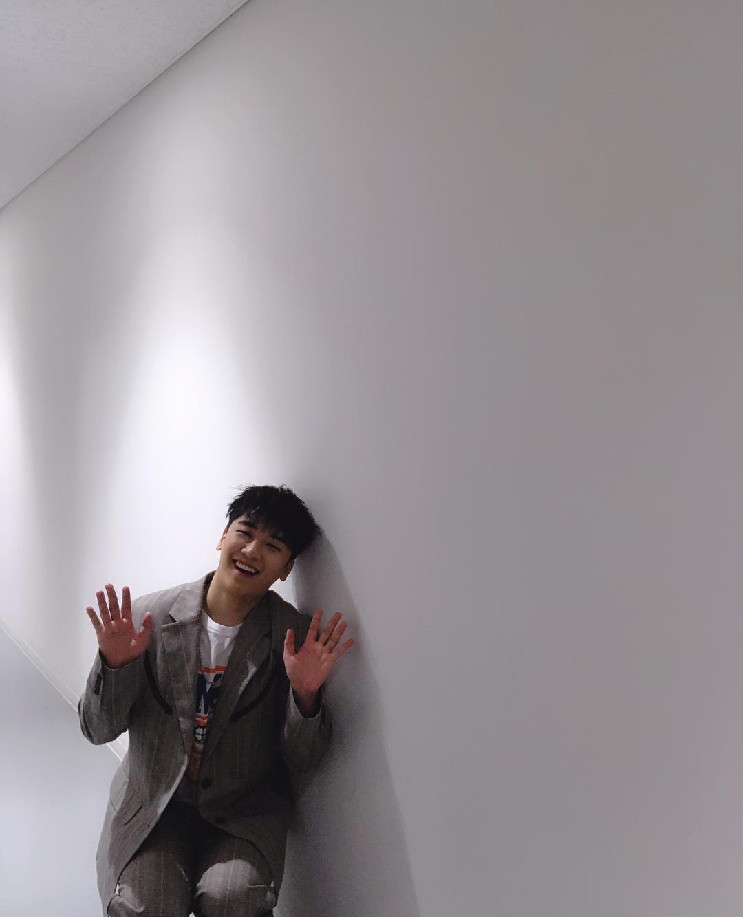 #ひょっこりすん #thegreatseungritour2019live #seoul #singapore #osaka and more