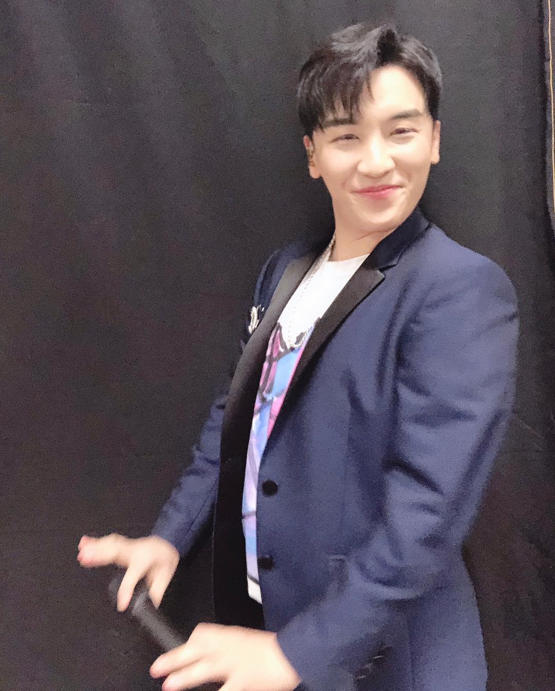 We gon rock ! In manila see u at the show thegreatseungritour2019live #manila #tokyo #osaka #seoul #singapore