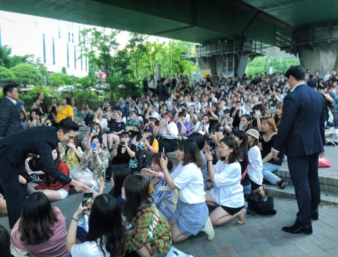 Even though I am not proud of myself, I would like to express my deepest gratitude to all the fans who made time and efforts to share this moment with me.I will make sure to reflect on my self and repay the hurts and disappointments I caused to you.Again, thank youUntil I see you again.. love, T.O.P.